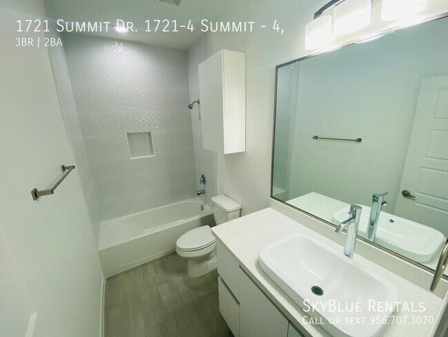 Building Photo - 1721 W Smt Dr