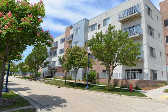 Building Photo - 3540 Library Dr