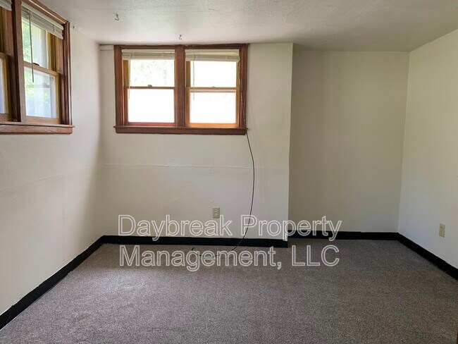 Foto del edificio - 709 4th St S