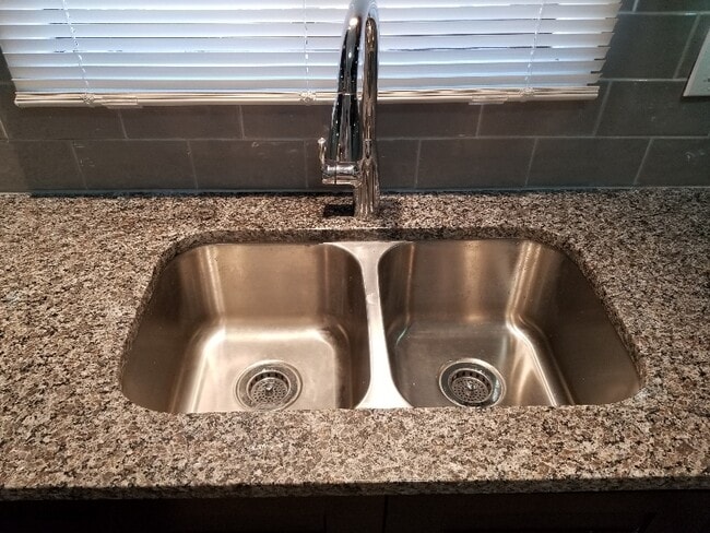 Foto del edificio - 5712 Ridgemont Ln