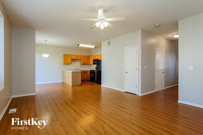 Building Photo - 3833 Pathfinder Ct