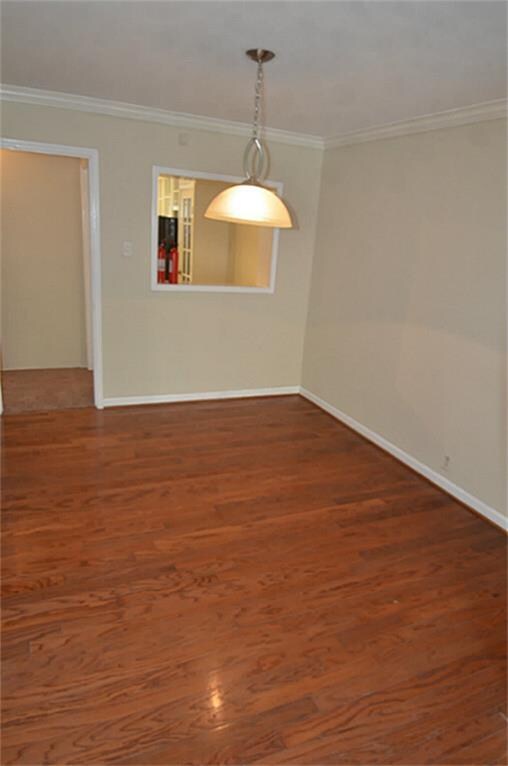 Building Photo - 2425 Shakespeare St