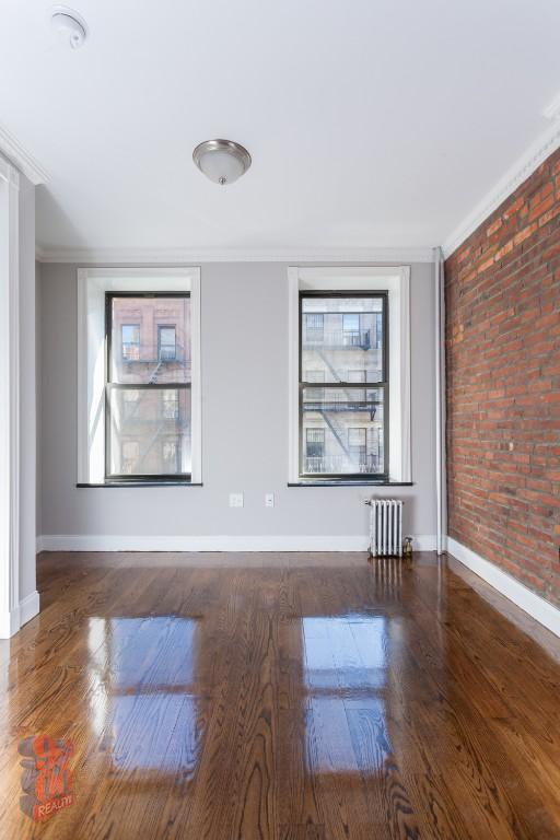 Foto del edificio - 5 W 103rd St