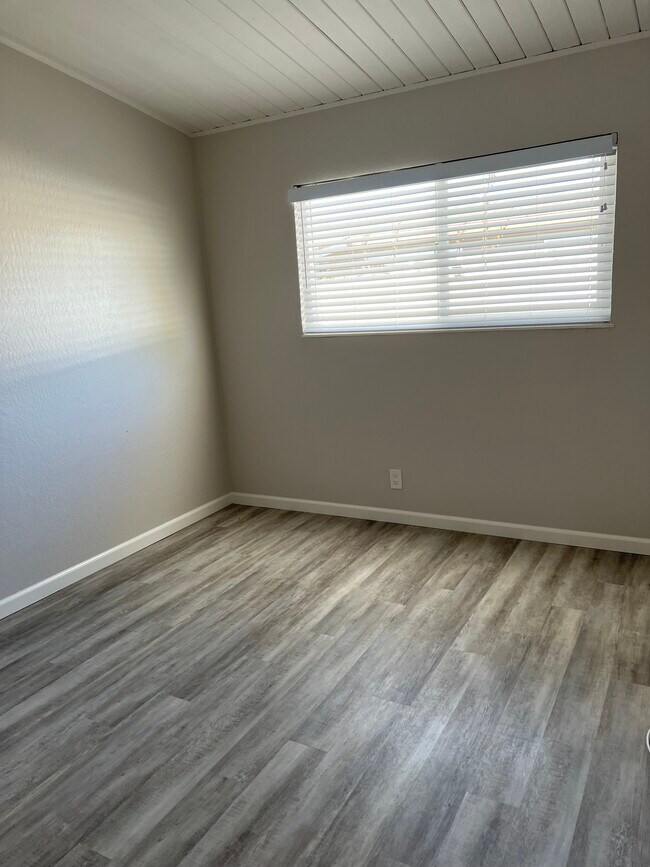 Foto del edificio - 37208 Oak St