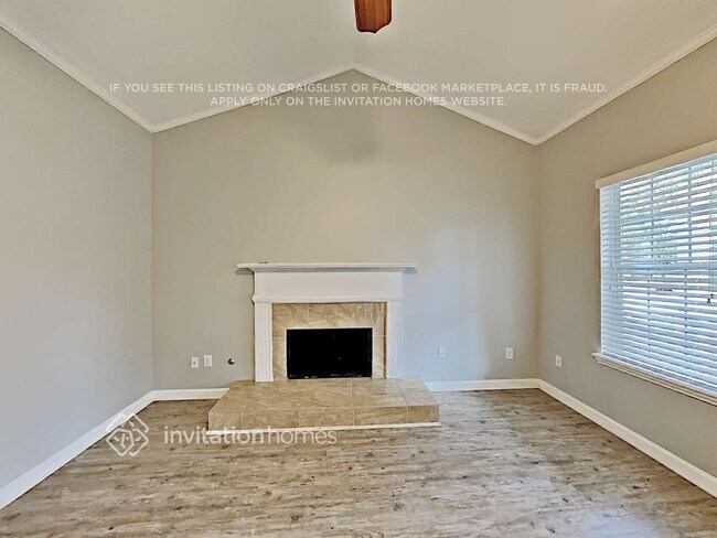 Foto del edificio - 4631 Noah Overlook W