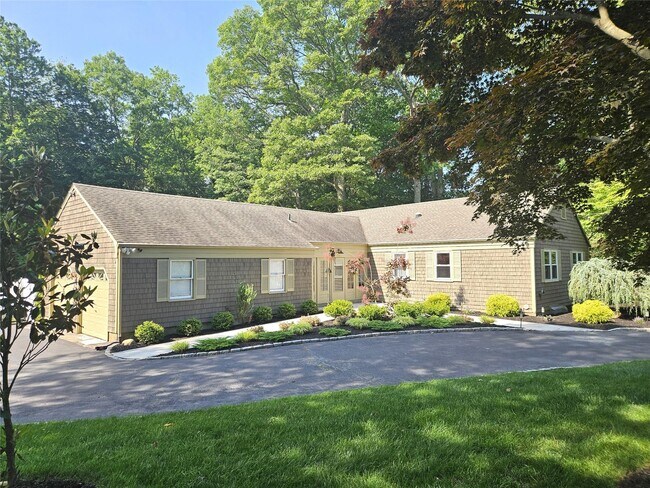 Building Photo - 45 Woodchuck Hollow Ln