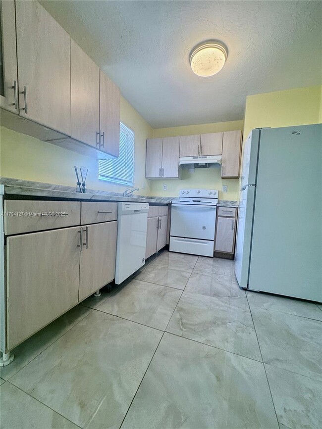 Foto del edificio - 9241 SW 204th Terrace