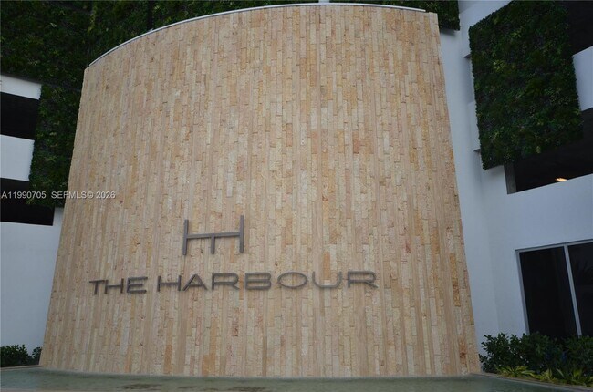 Foto del edificio - 16385 Biscayne Blvd