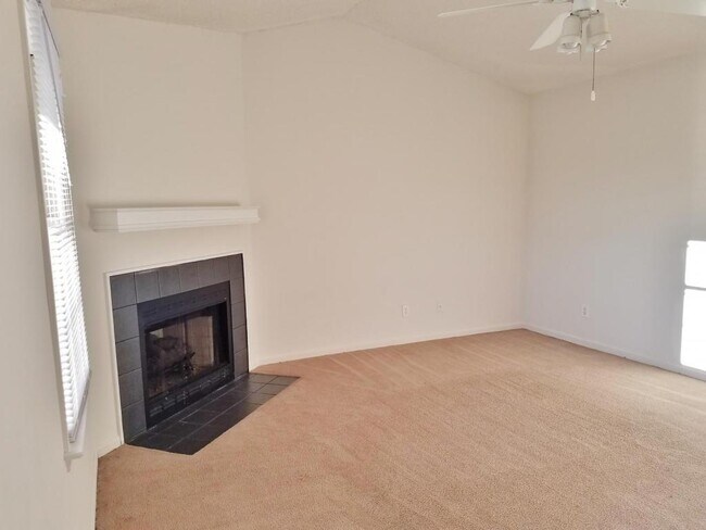 Foto del edificio - 1317 Westpointe Drive