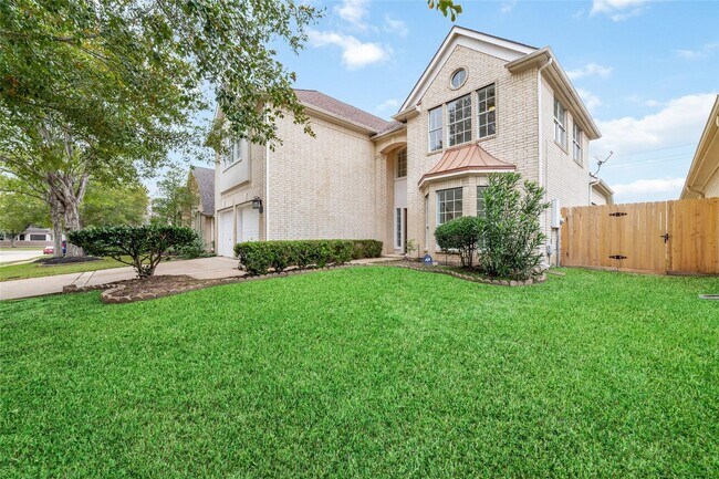 Foto del edificio - 304 Lago Vista St