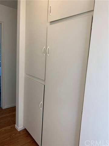 Foto del edificio - 227 W Canada