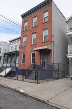 Building Photo - 84 Atlantic St