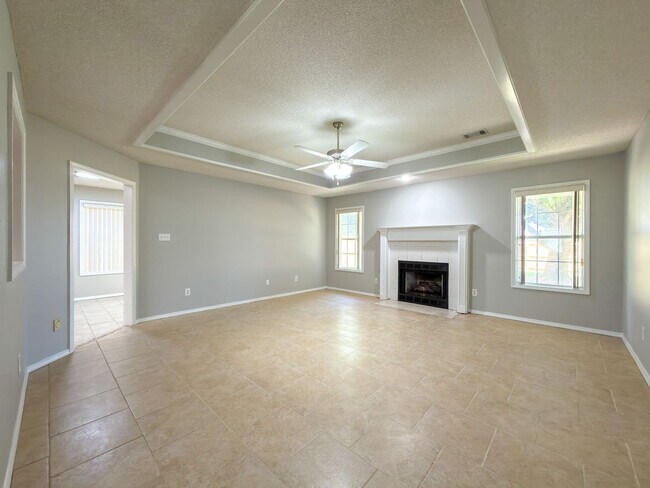 Foto del edificio - 6409 Fallstone Rd