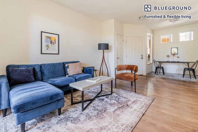 Foto del edificio - 1265 Lakeside Dr