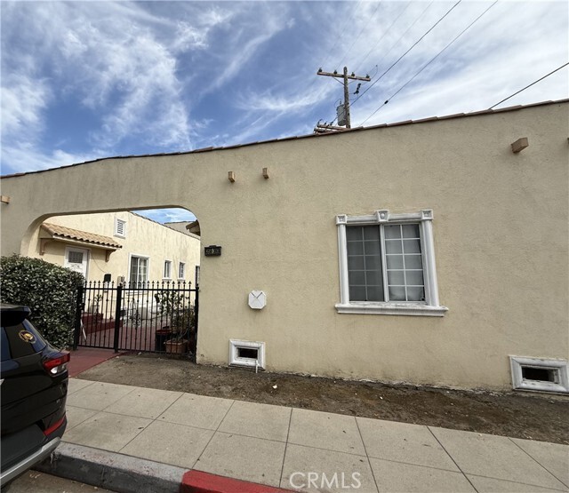 Building Photo - 358 Magnolia Ave