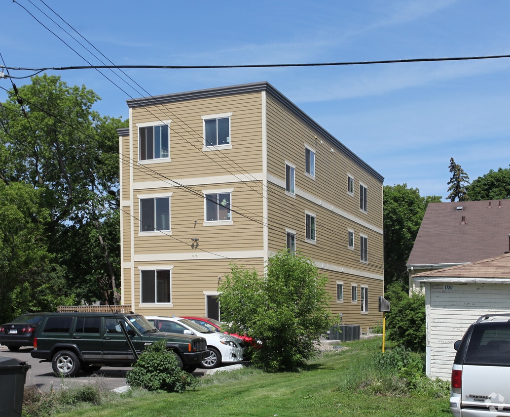 Building Photo - 1716 Rollins Ave SE