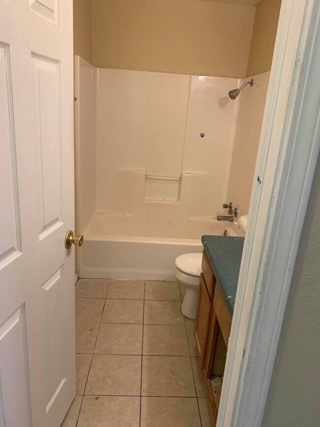 207209 N 6th Pl Unit 209 6th Place, Stilwell, OK 74960 Room for Rent