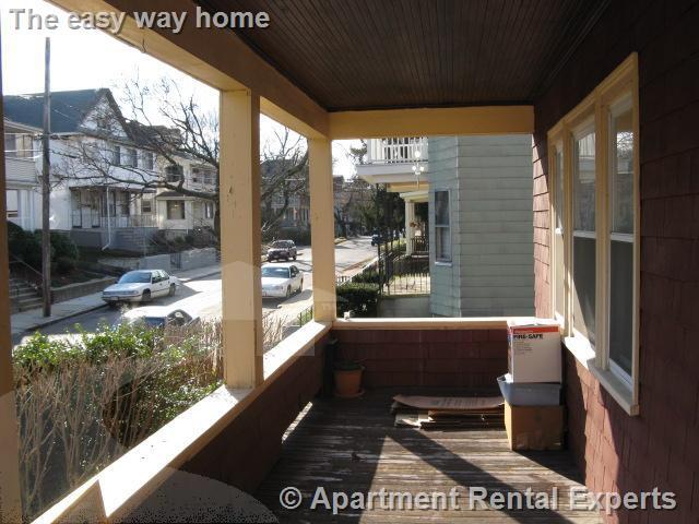 Building Photo - Tufts / Teele Sq - 2 Bed with Parking Incl...