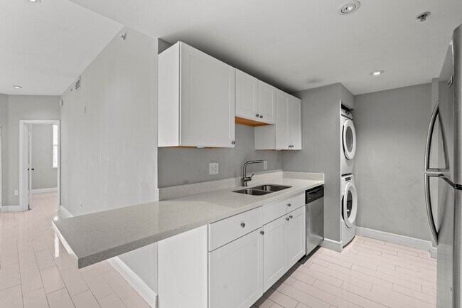 Foto del edificio - 2060 Greenview Shores Blvd