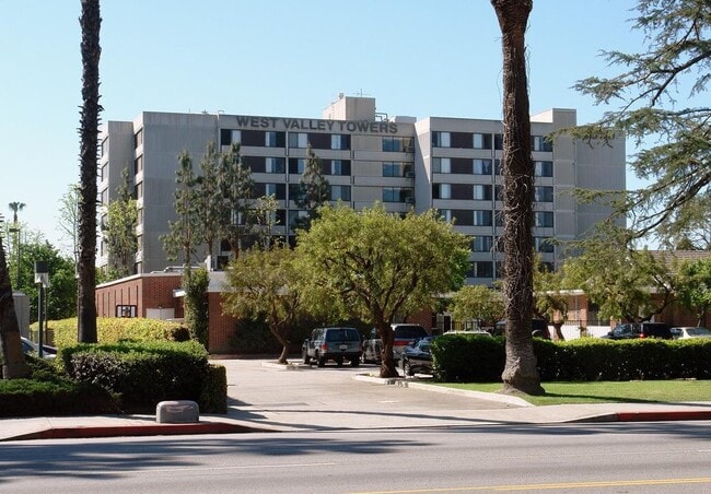 Building Photo - 14650 Sherman Way
