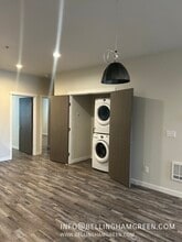 Building Photo - 2008 Cherry St