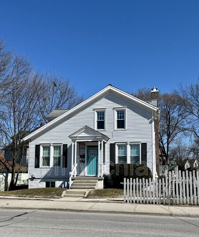 Building Photo - 232 La Porte Ave
