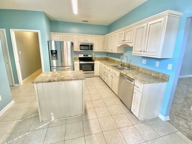 Building Photo - Beautiful Home in SH now available for Rental