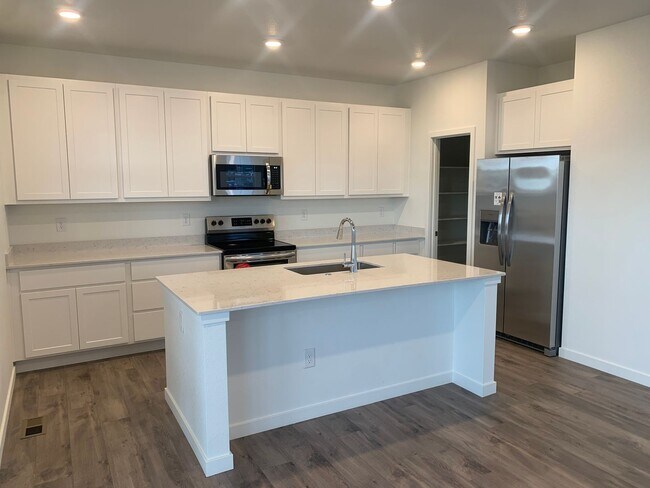 Building Photo - Brand New Corner lot in Parkdale Community...