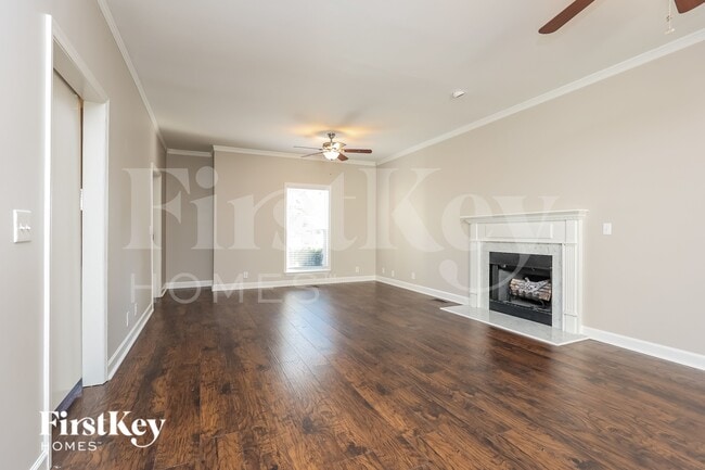 Building Photo - 221 Shoemaker Ct
