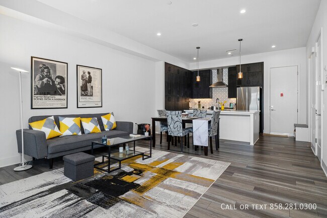 Building Photo - 1055 32nd St