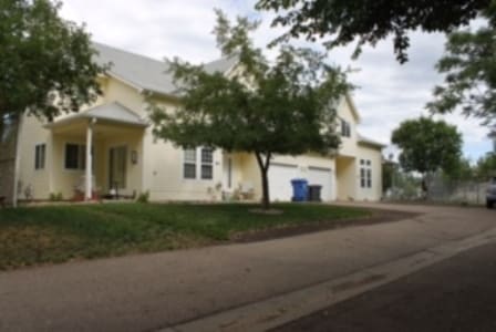 Primary Photo - 341 W. 1st St.