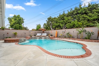 Building Photo - 10838 Newcomb Ave