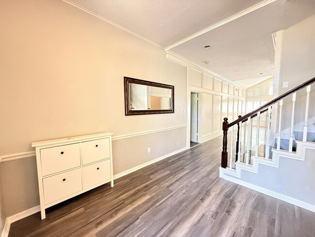 Foto del edificio - 2906 Deer Creek Dr