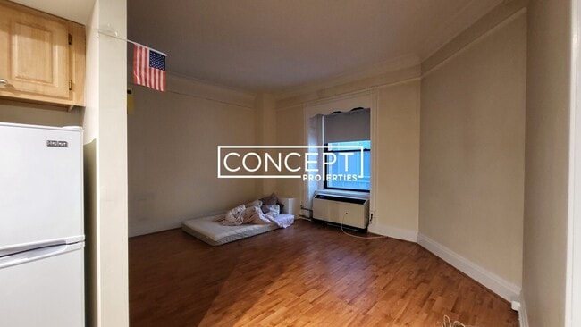 Building Photo - 62 Boylston St