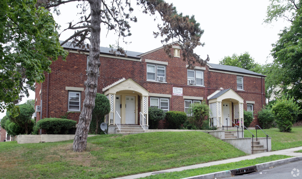 Foto principal - 471 Tremont Ave
