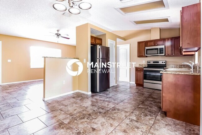 Building Photo - 3 Bedroom Pet-Friendly Home in Spring Hill, FL with Main Street Renewal