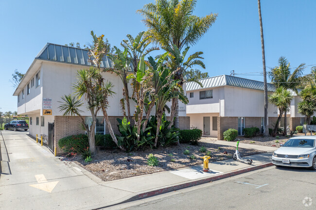 Building Photo - The Meadows Apartments