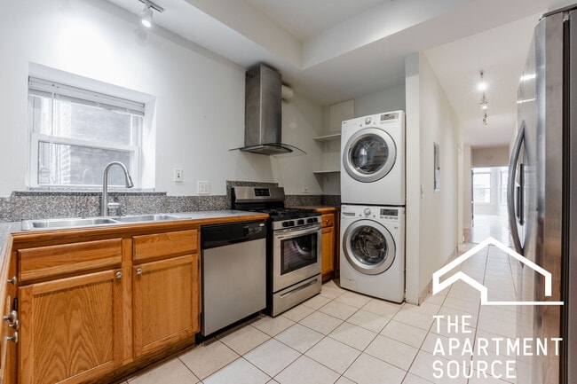 Foto del edificio - 1347 N Wells St