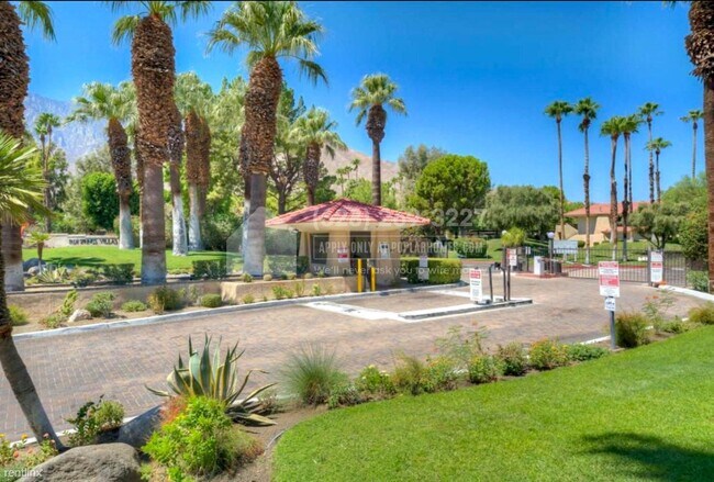 Foto del edificio - 1 br, 1 bath Condo - 2800 N Los Felices Ci...
