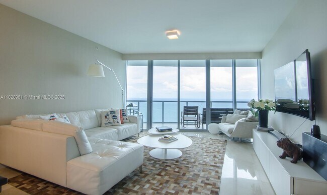 Building Photo - 17001 Collins Ave