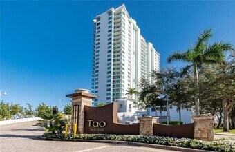 Building Photo - 2641 N Flamingo Rd
