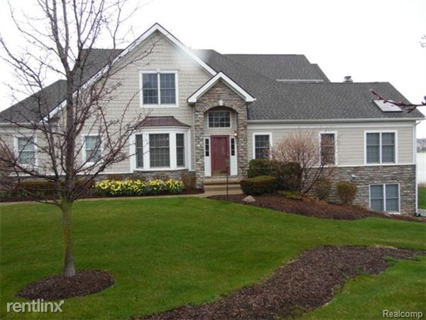 Primary Photo - 25676 Island Lake Dr