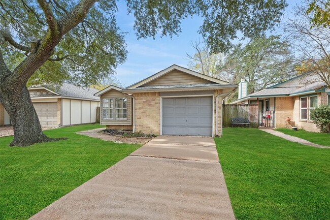 Building Photo - 1747 Brickarbor Dr