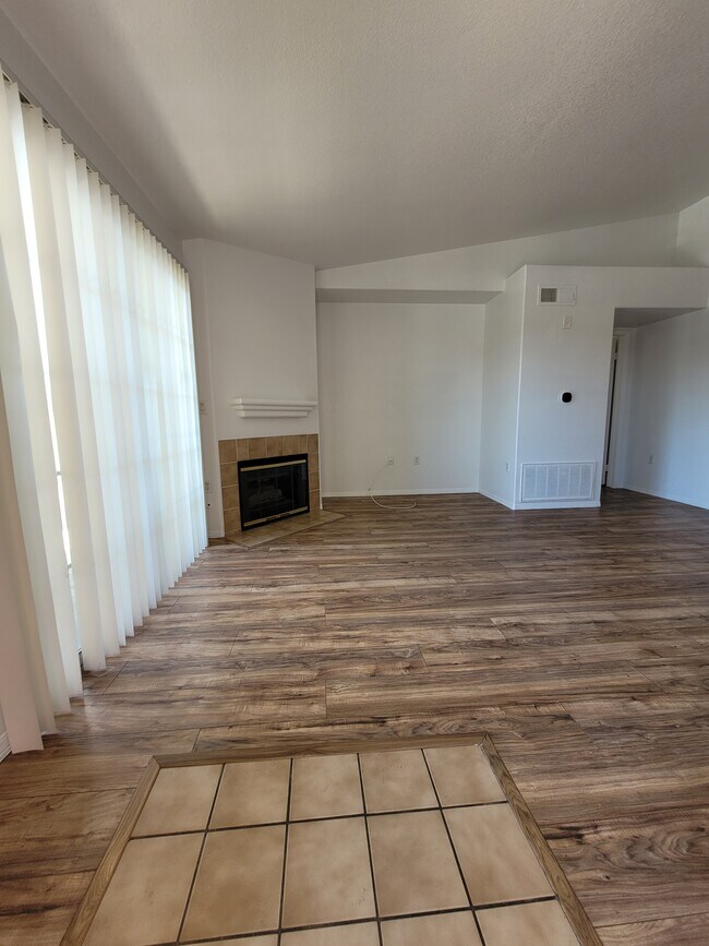 Foto del edificio - 3318 N Decatur Blvd