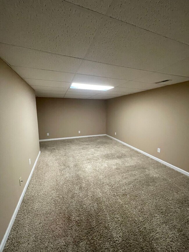 Foto del edificio - 9554 Nathanial Ln