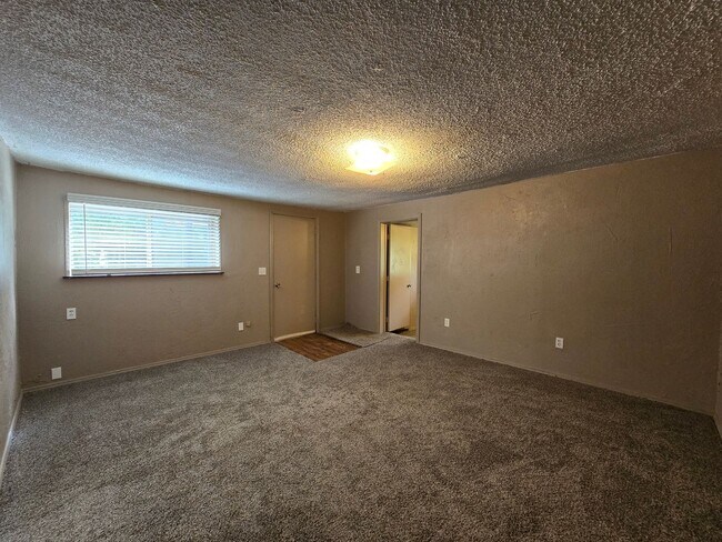 Building Photo - 3 bedroom in Tecumseh