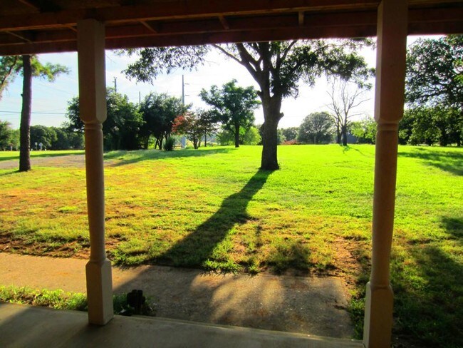 Foto del edificio - 1450 Highland Village Rd