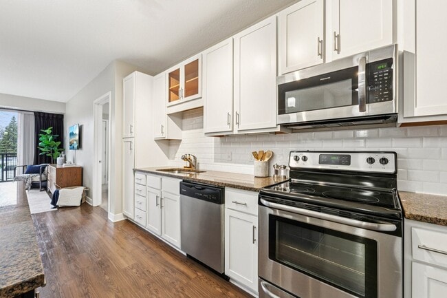 Building Photo - MartinBlu