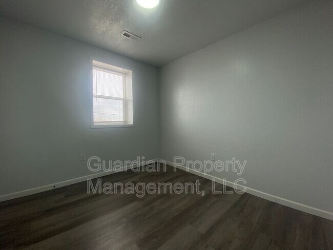 Foto del edificio - 123.5 N Main St