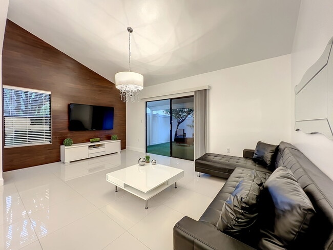 Photo - Ernst Court, Orlando, FL 32819 - 2 BR 2.5 ... House